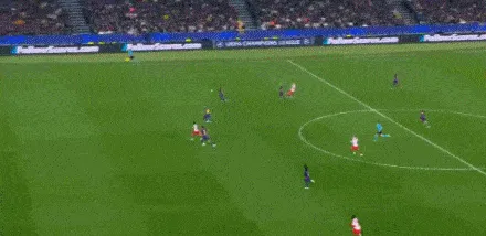 pg电子官网-库巴西弧顶位置放倒西蒙尼，VAR介入后裁判出示红牌